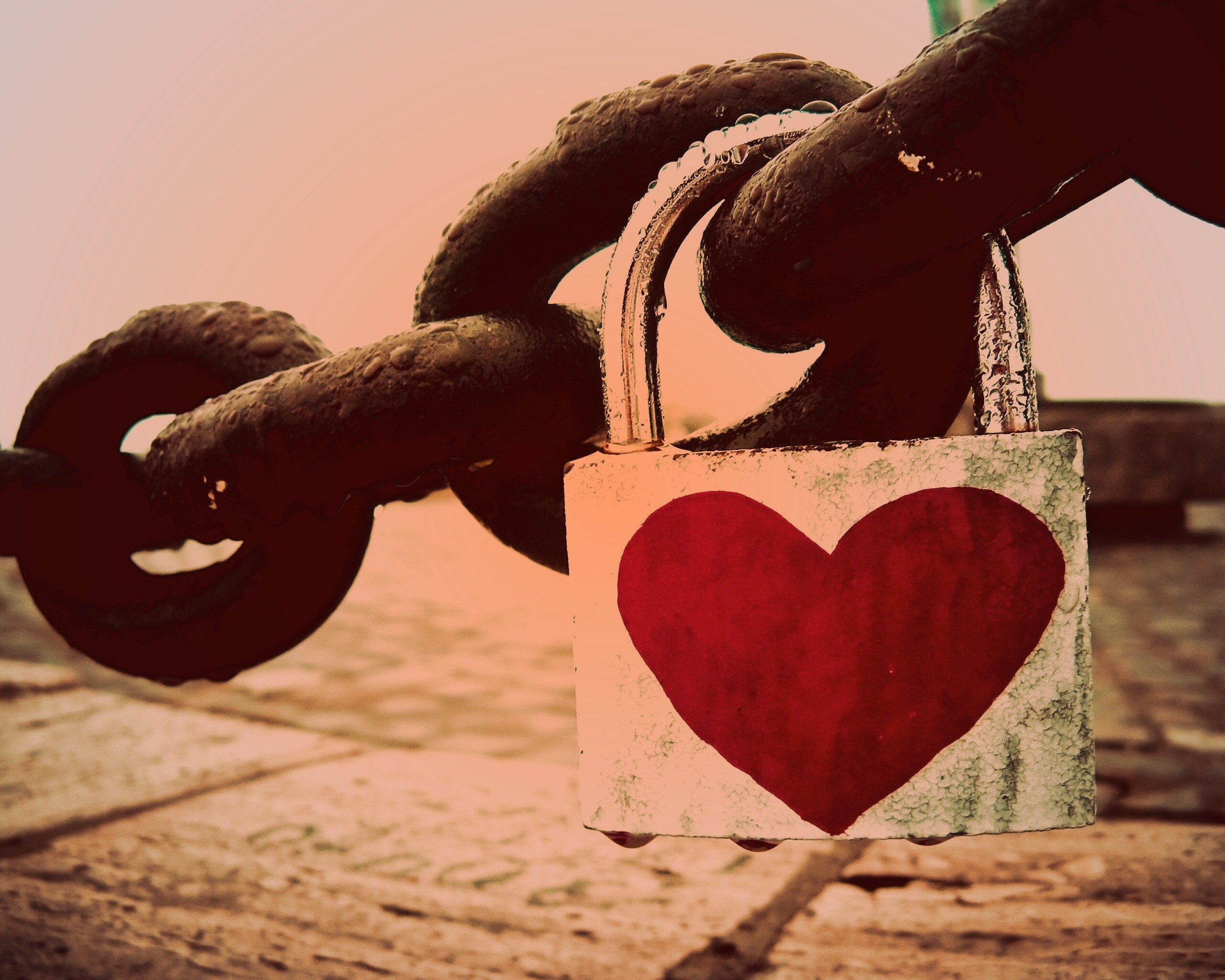 Замочек для влюбленных обои