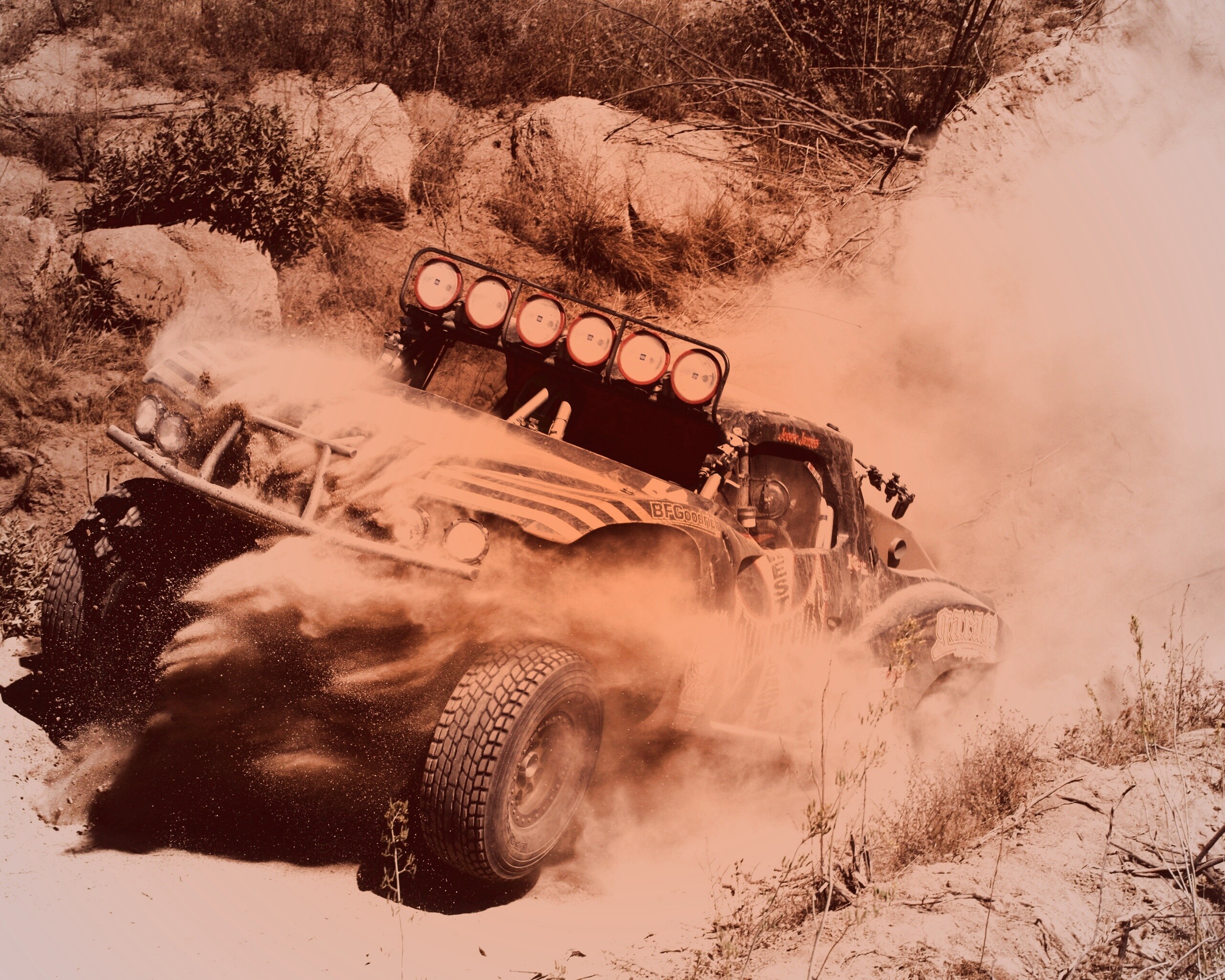Раллийный внедорожник обои