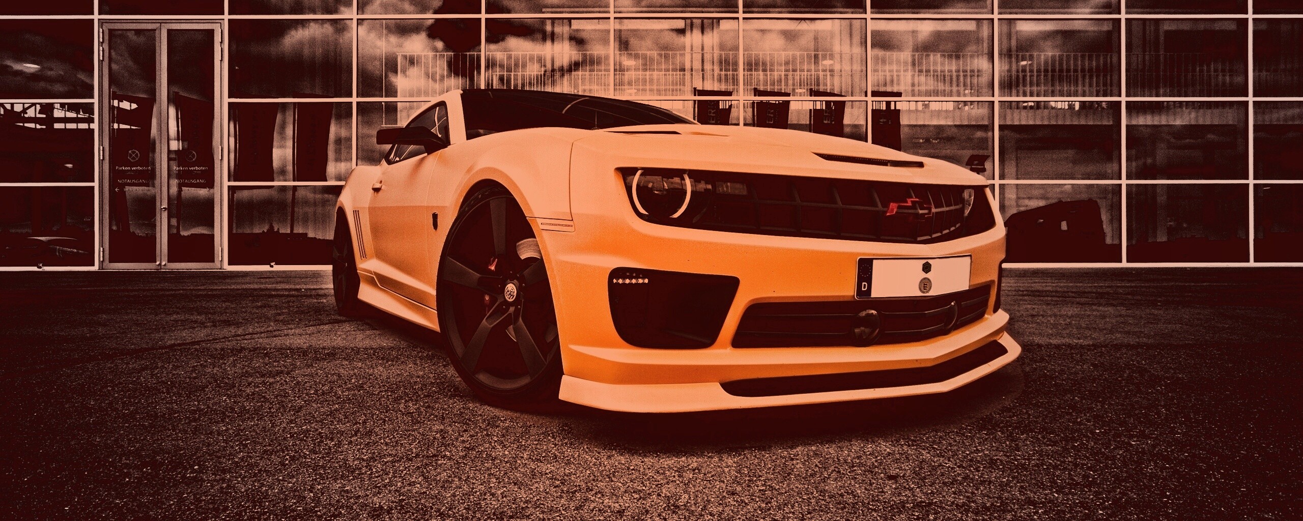 Желтый монстр обои