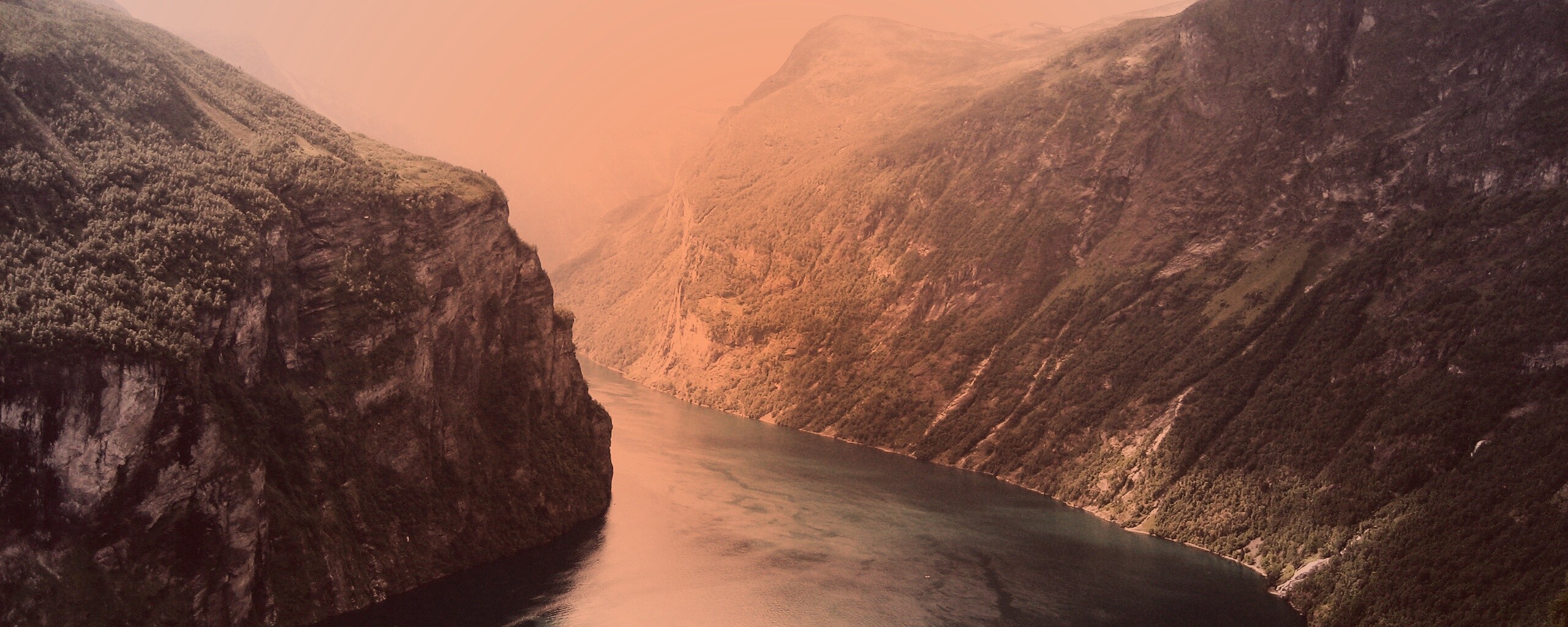 Горная река обои