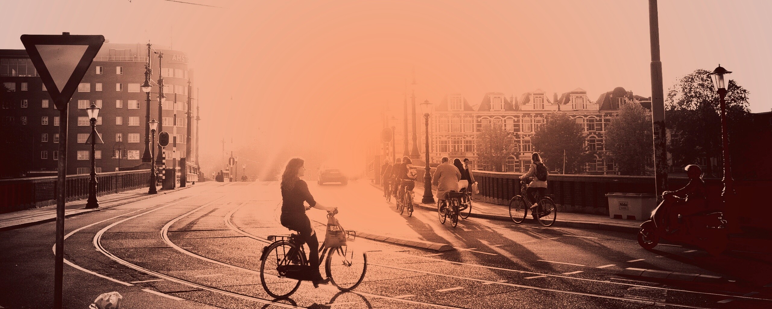 Утро в европейском городе обои