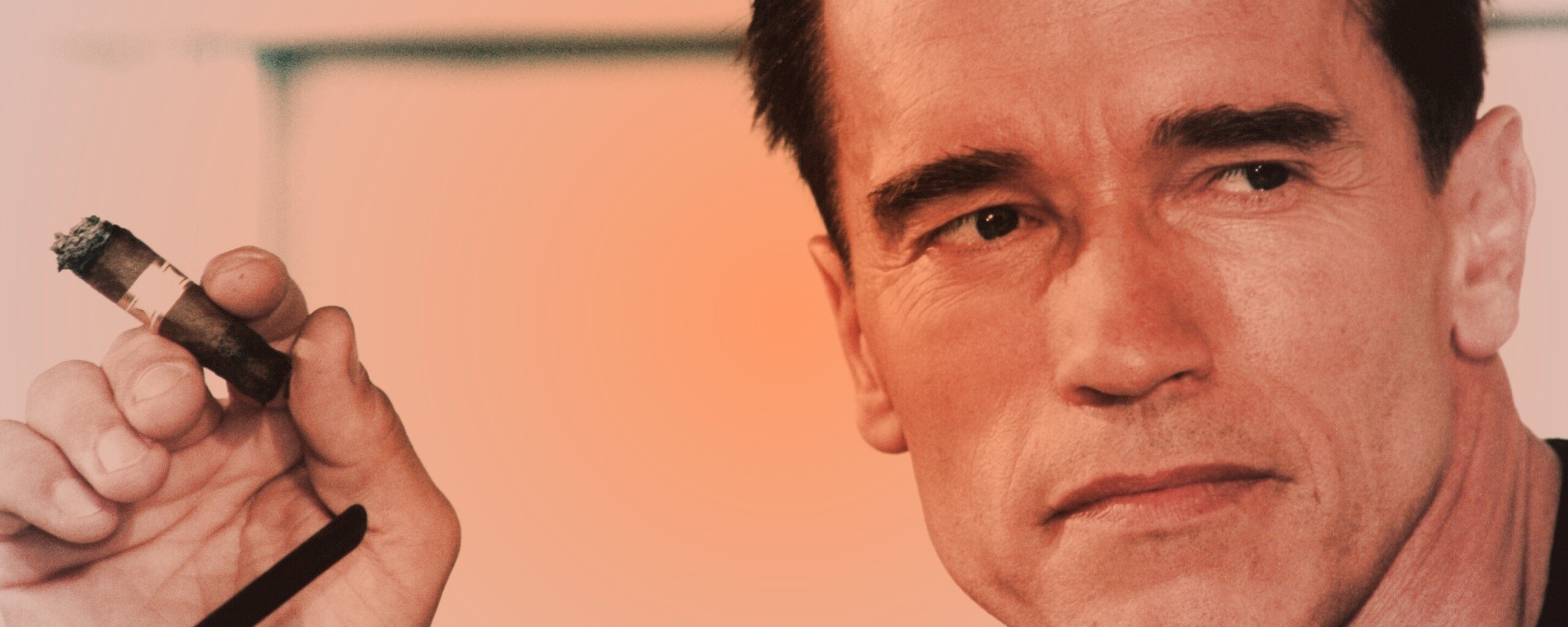 Арнольд Шварцнеггер с сигарой обои