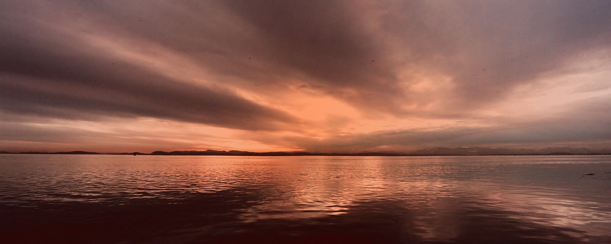 Живописное озеро обои