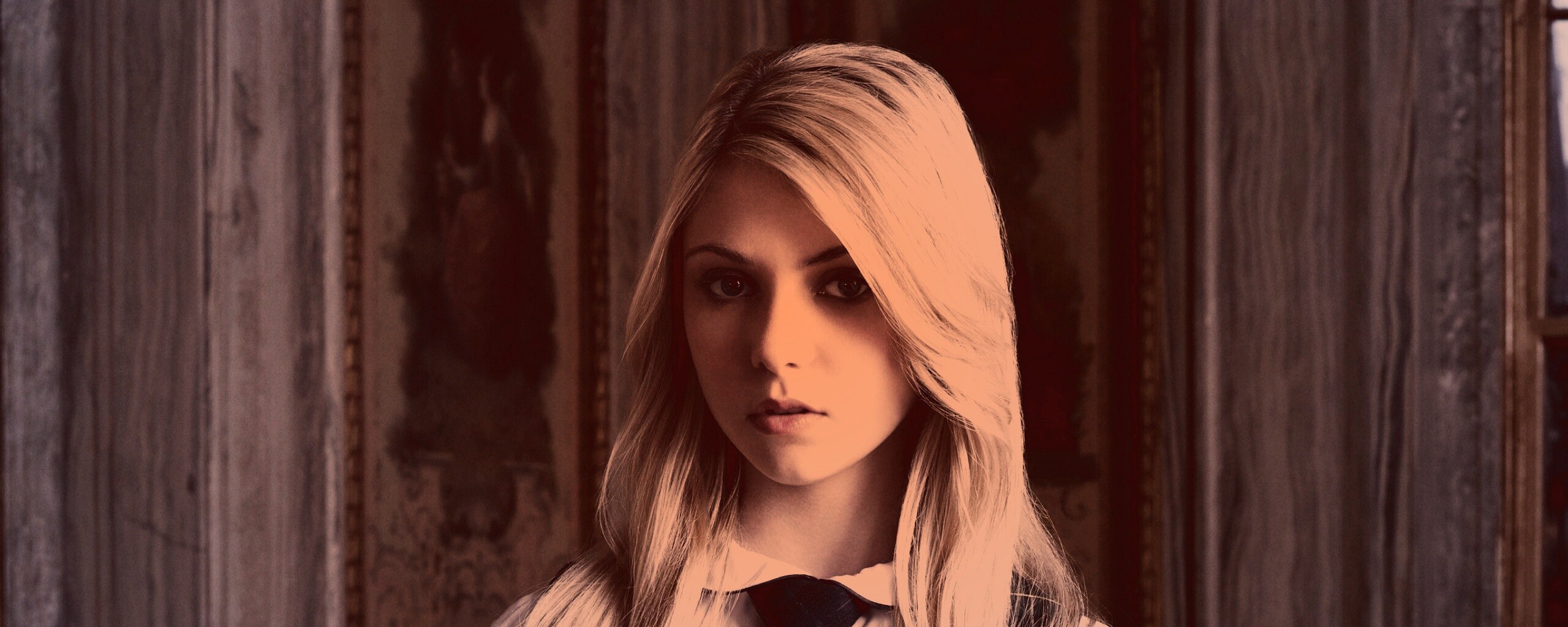 Тейлор Момсен обои