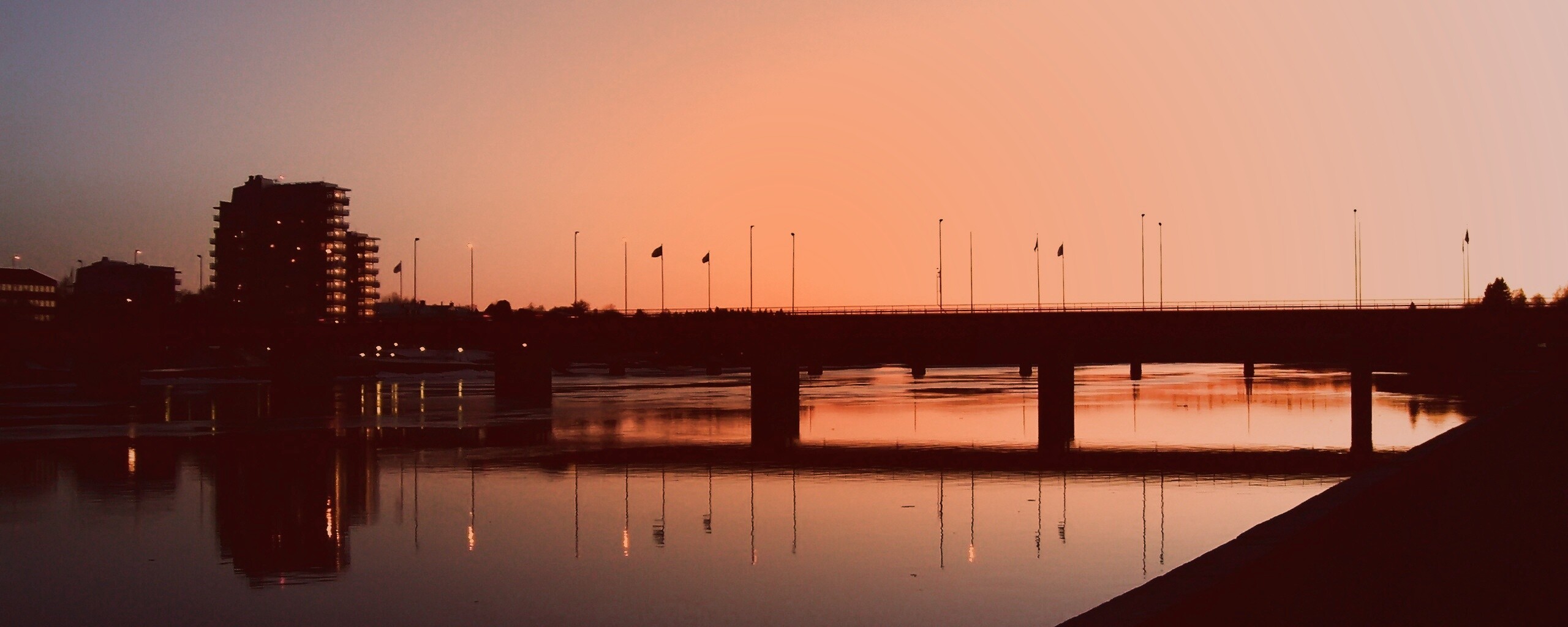 Живописный мост обои