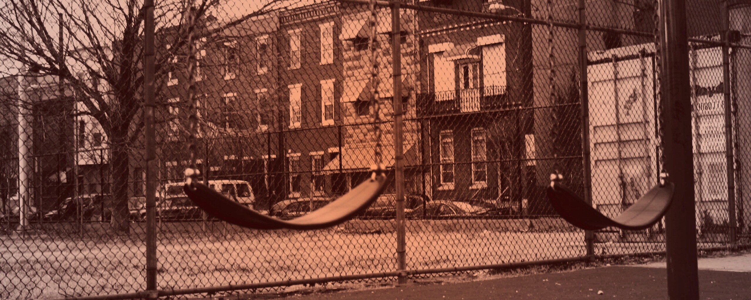 Пустые качели обои