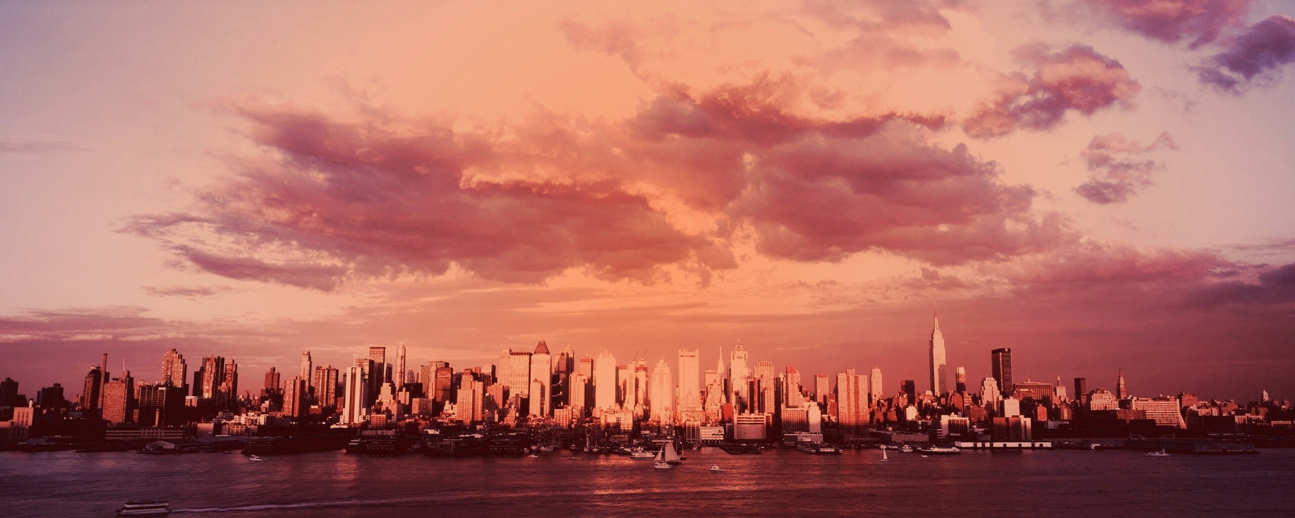 Панорама города на закате обои