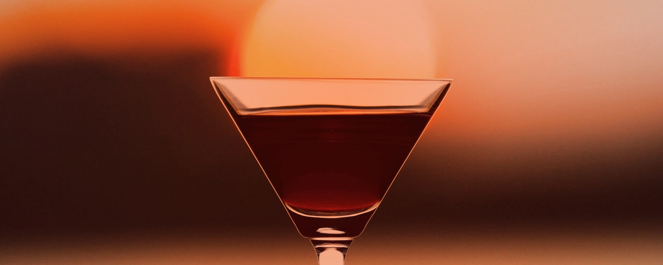 Солнце в бокале обои