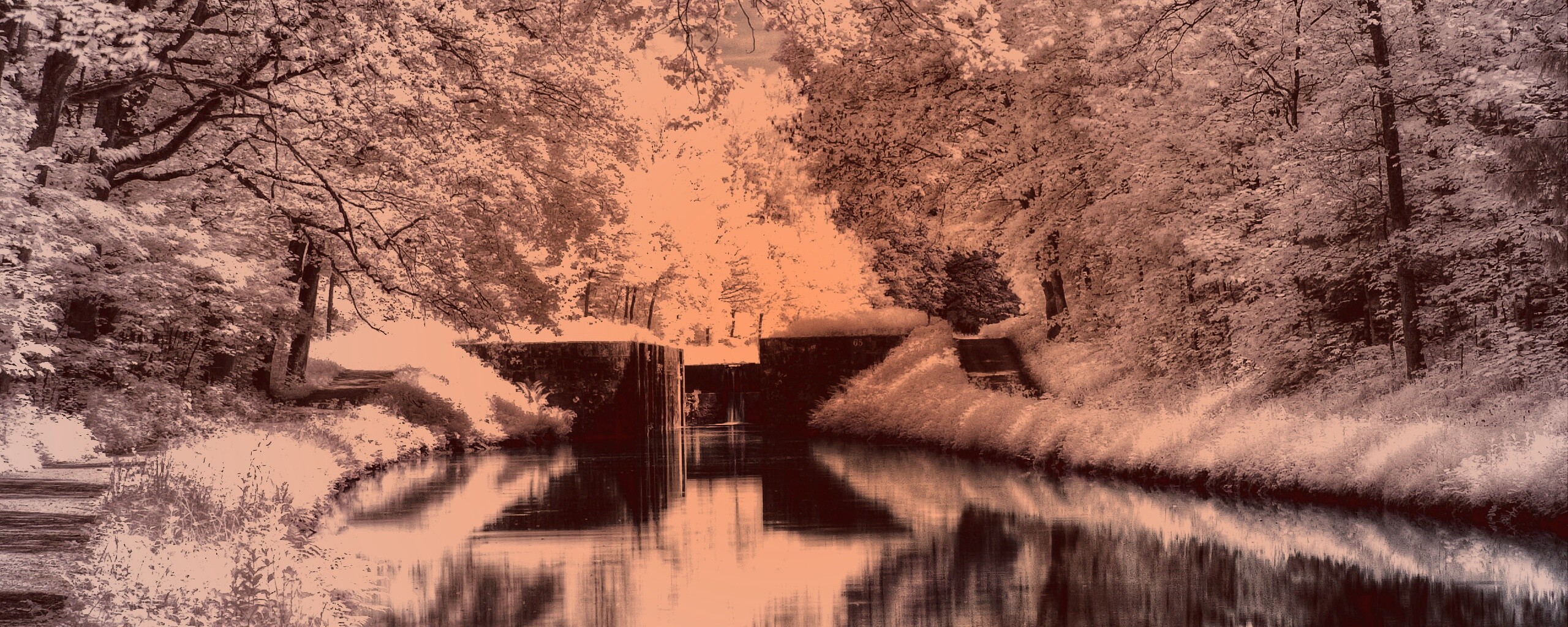 Замёрзжий канал обои