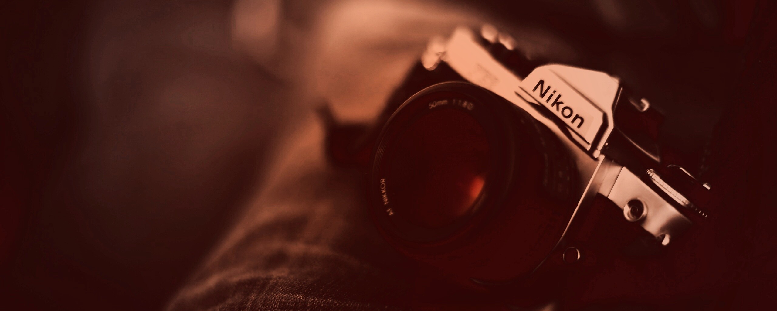 Плёночный фотоаппарат Nikon обои