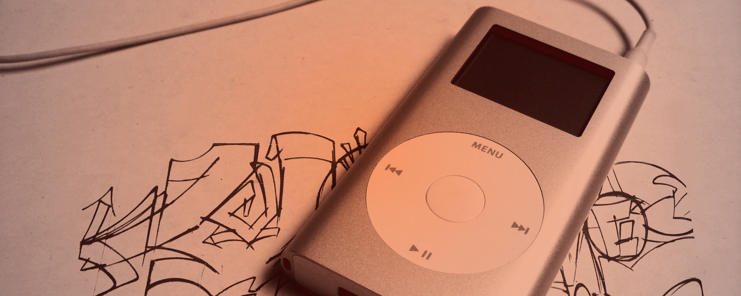 iPod на лиске с граффити обои