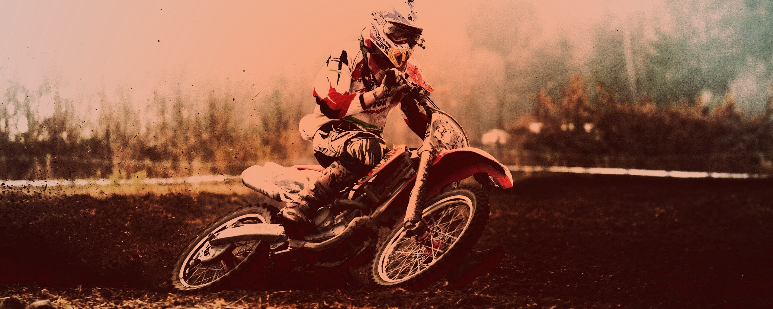 Зрелищное ралли на мотоциклах обои