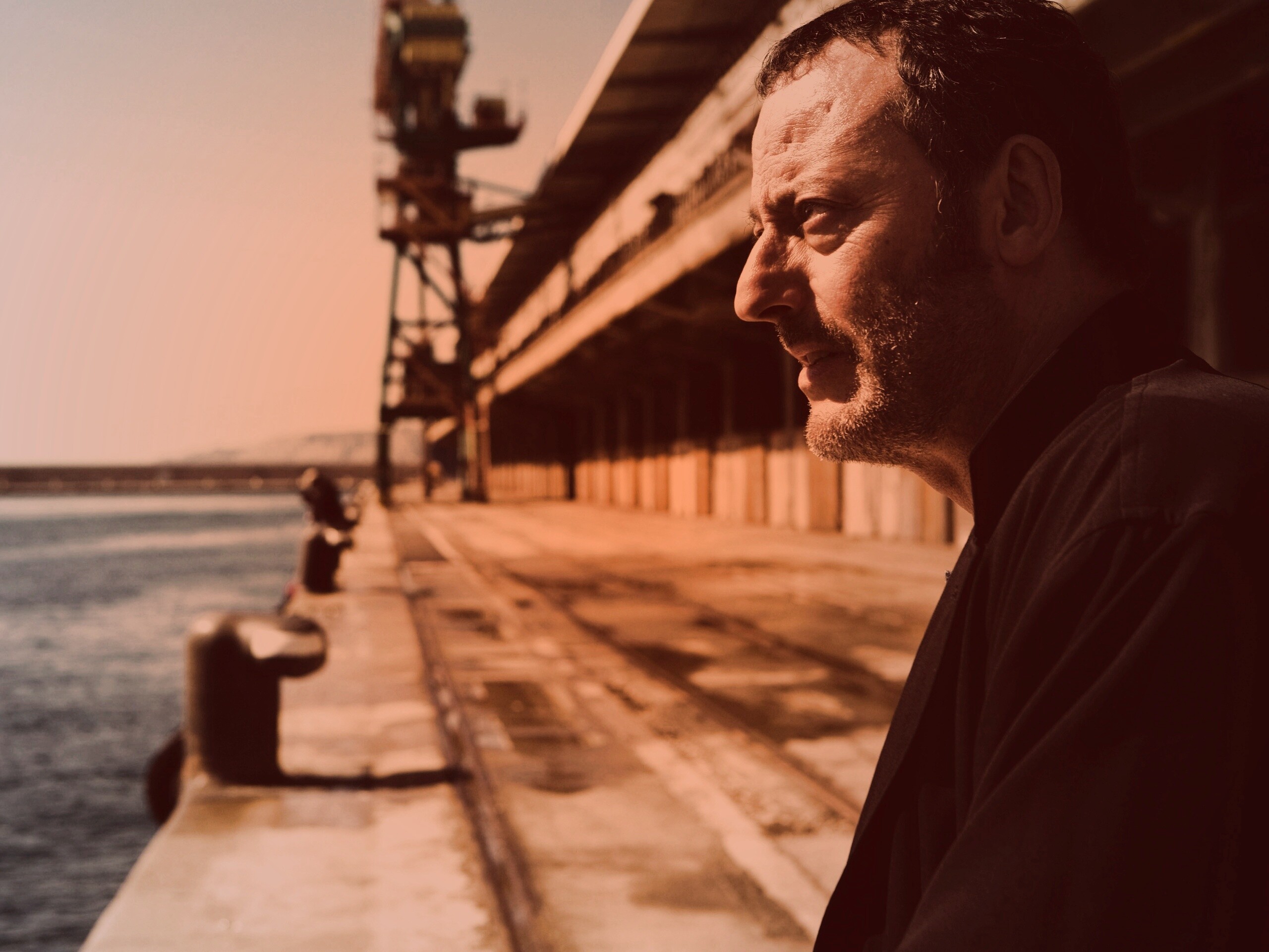 Жан Рено в порту обои