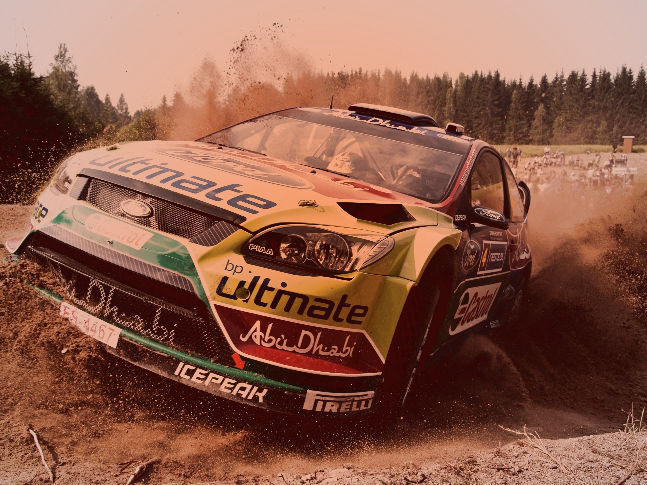 Форд учавствует в ралли обои