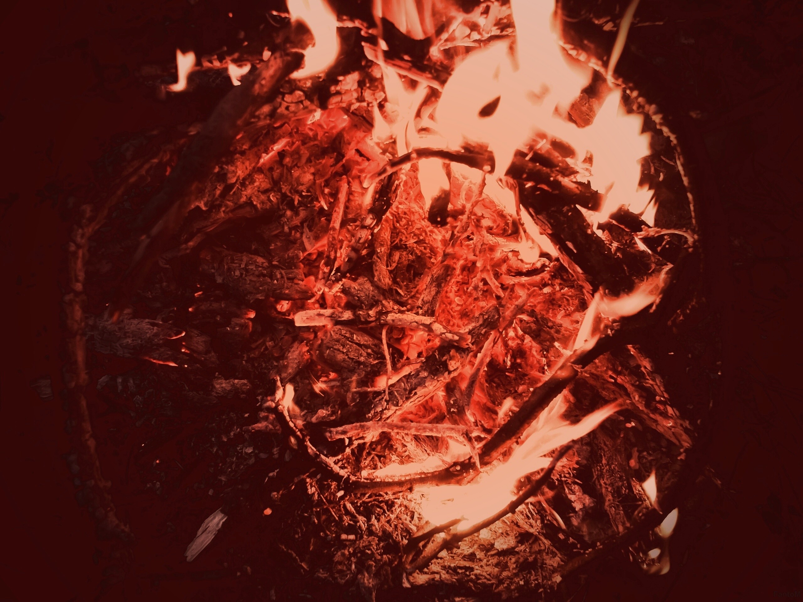 Костёр крупным планом обои