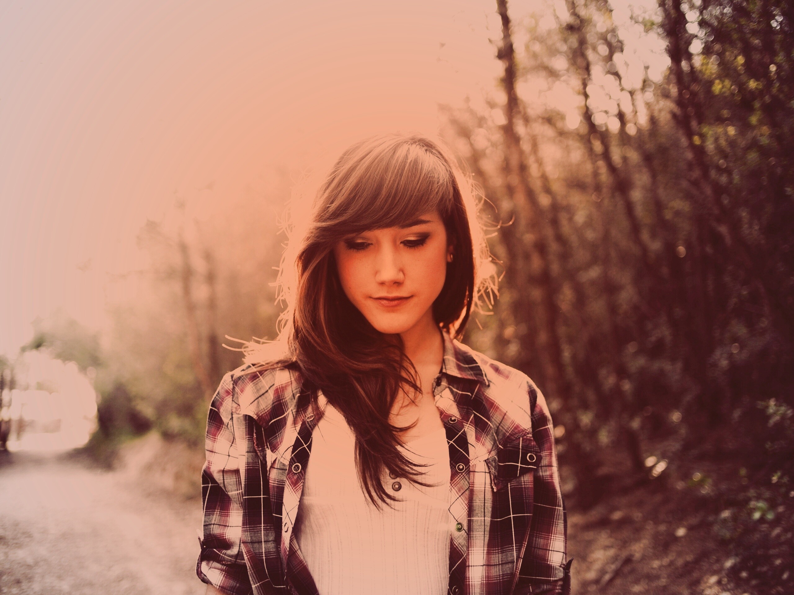 Девушка в парке обои