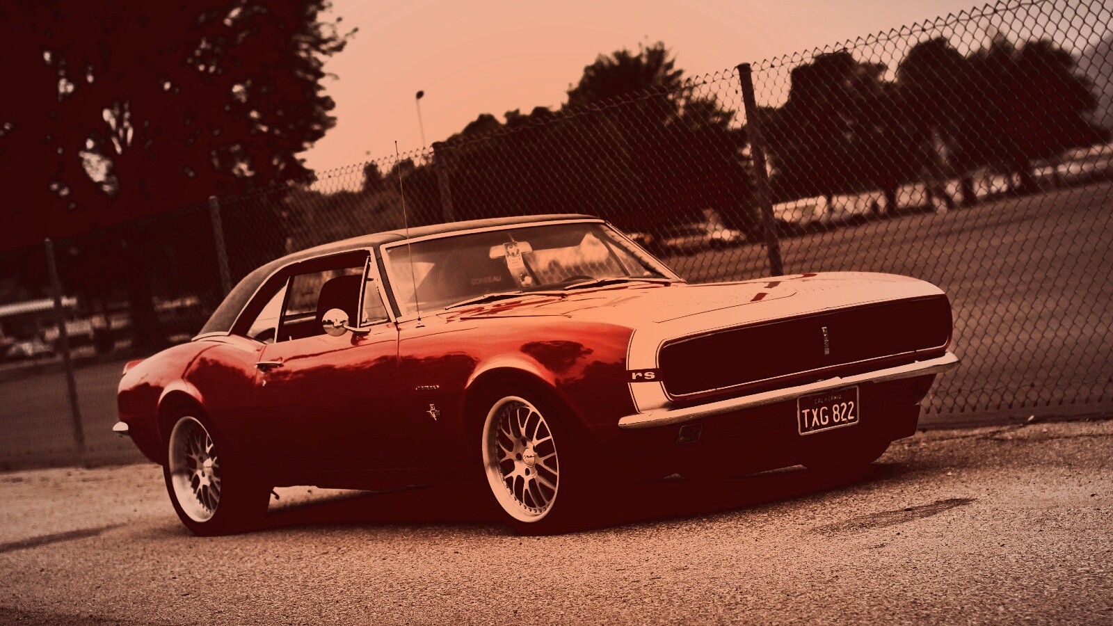 Красный монстор обои