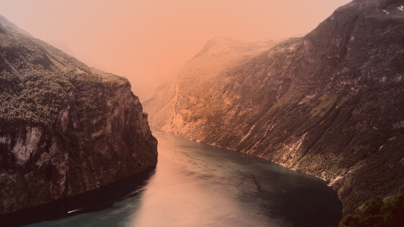 Горная река обои