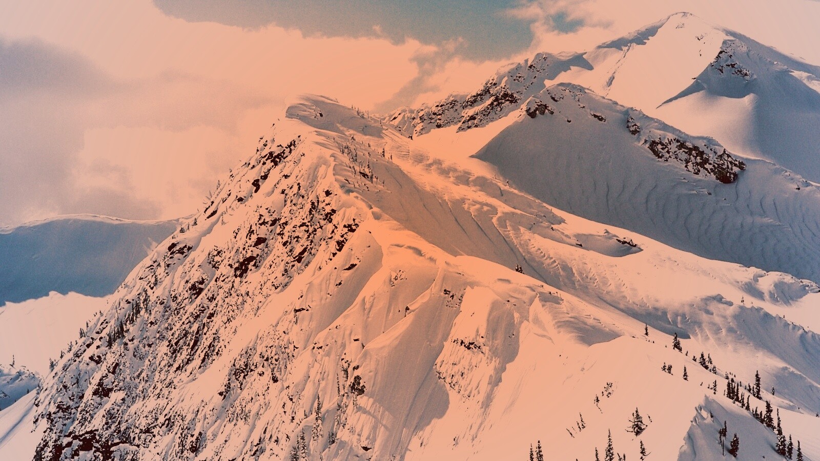 Горная гряда обои