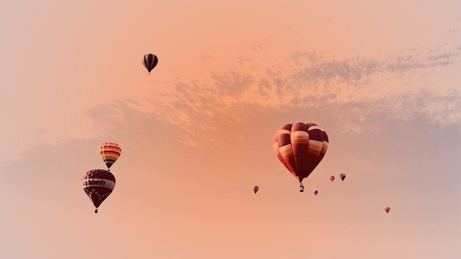 Парад воздушных шаров обои