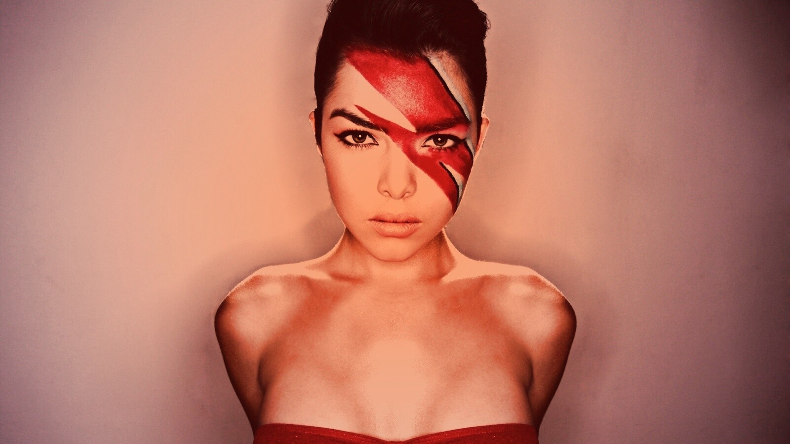 Огненная модель обои