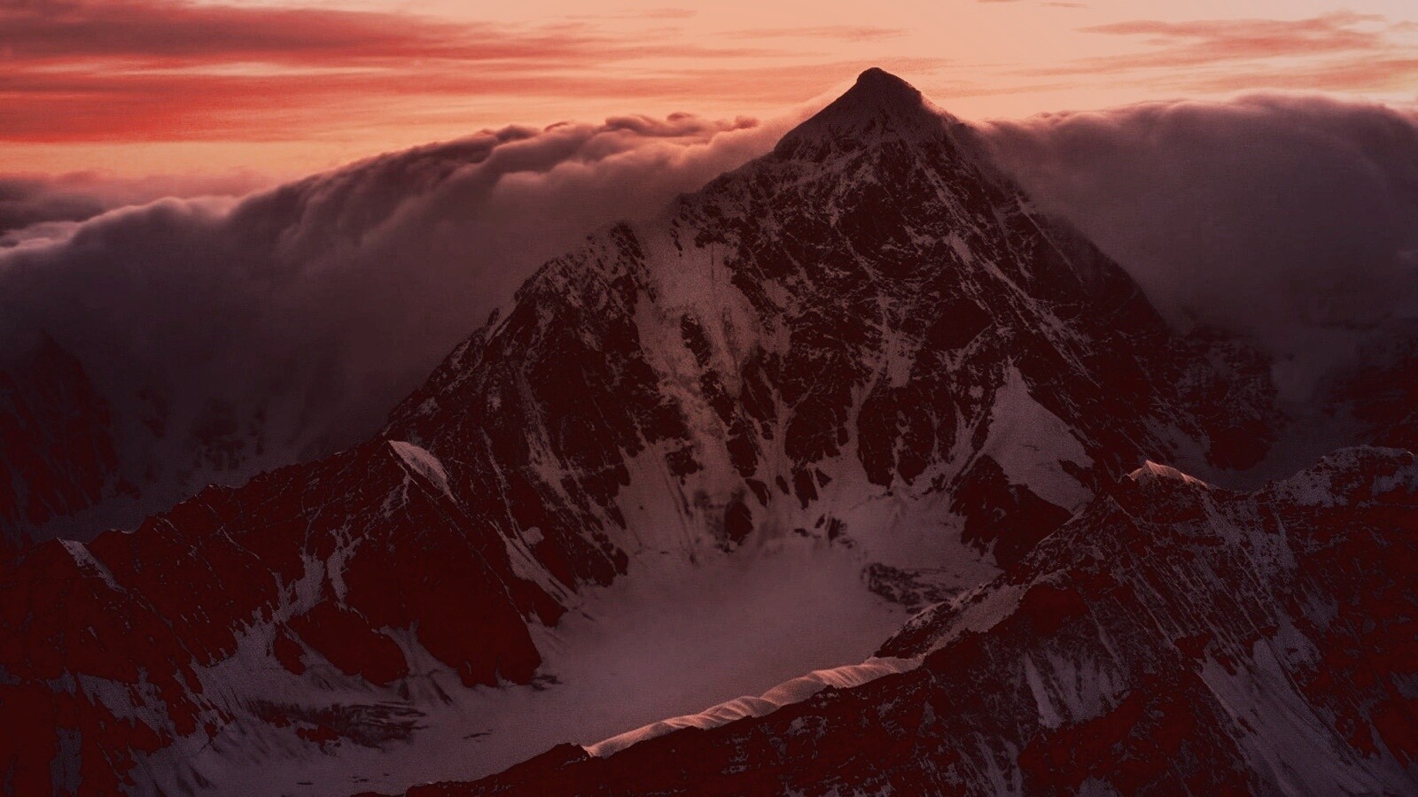 Гора на закате обои