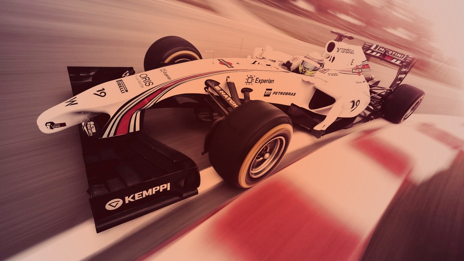 Гоночный болид F1 обои