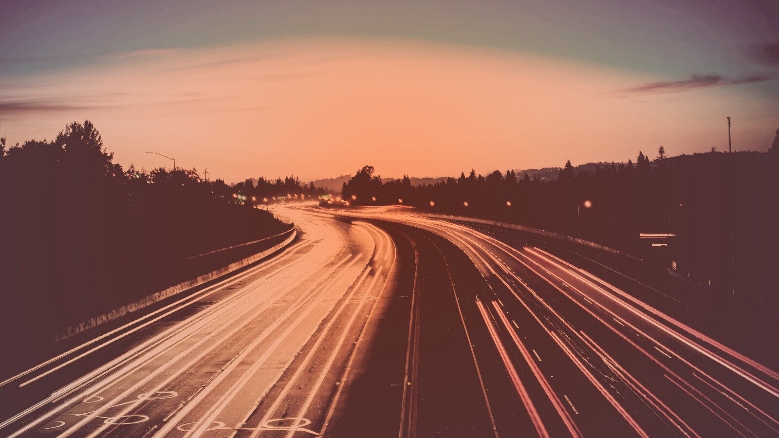 Автострада в огнях обои