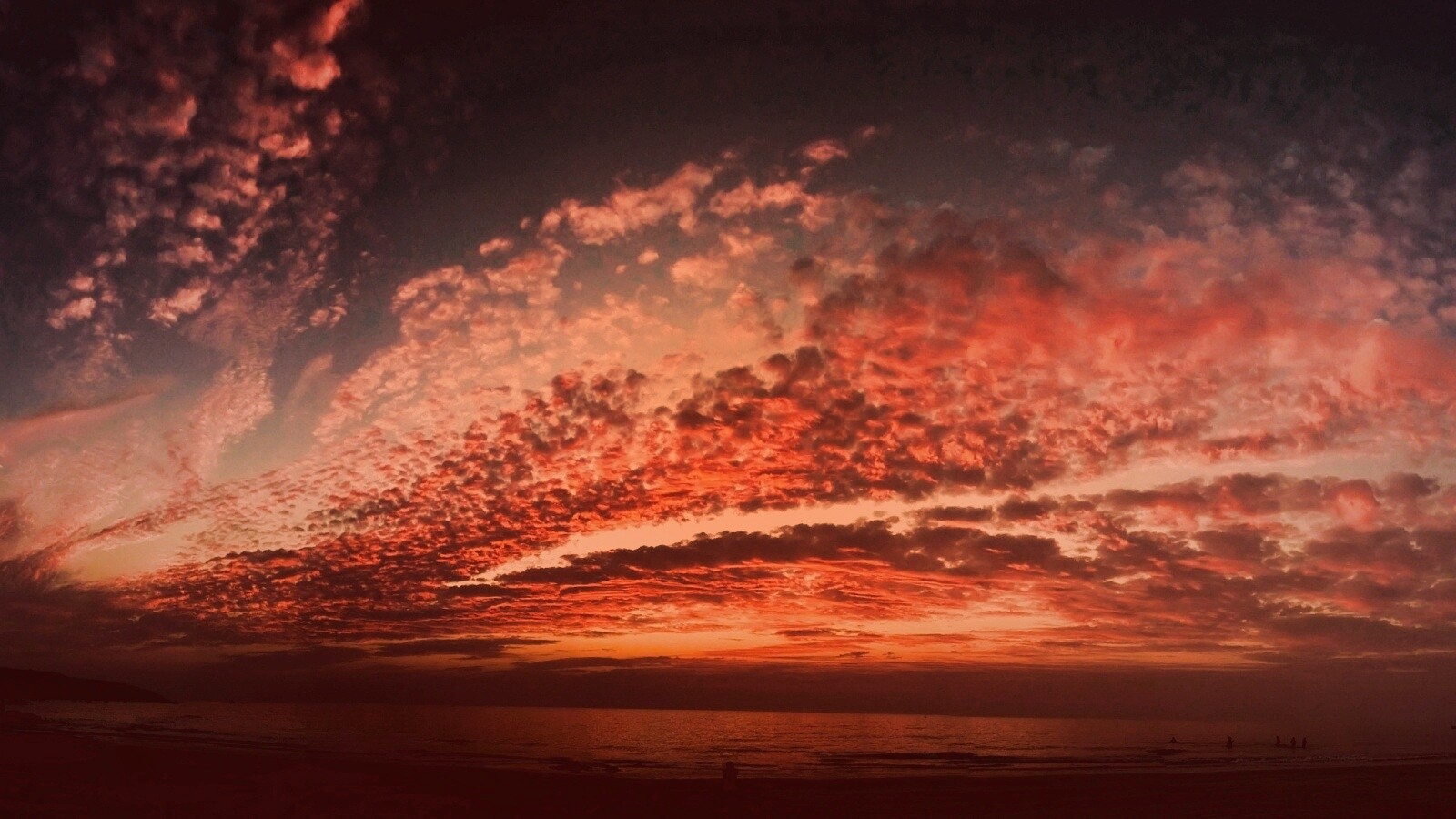 Изумитеьное закатное небо обои