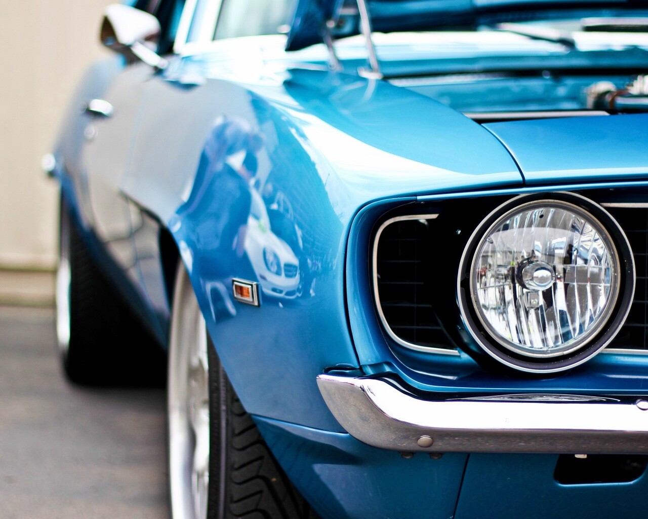 Синяя машина обои