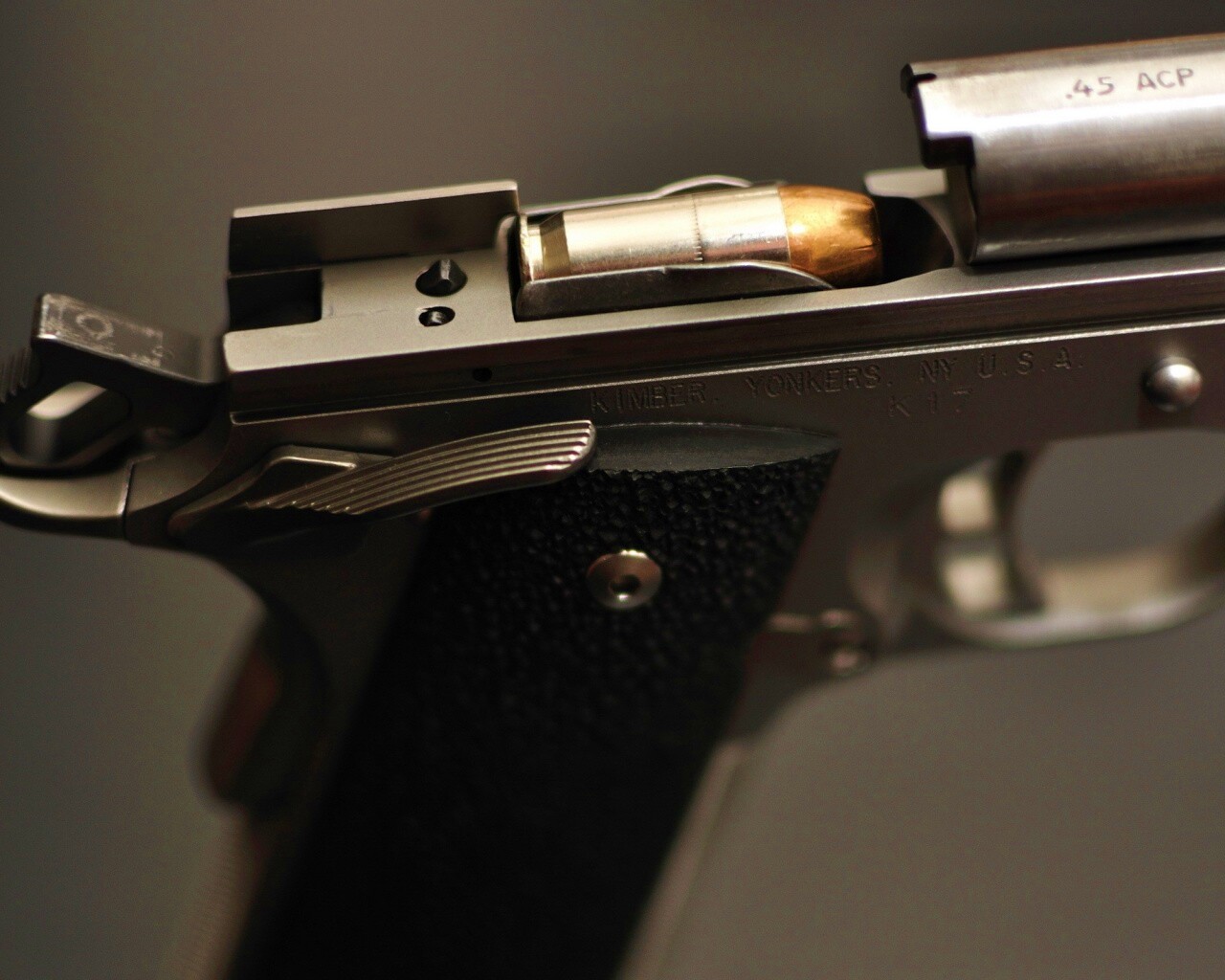 Разобранный пистолет обои