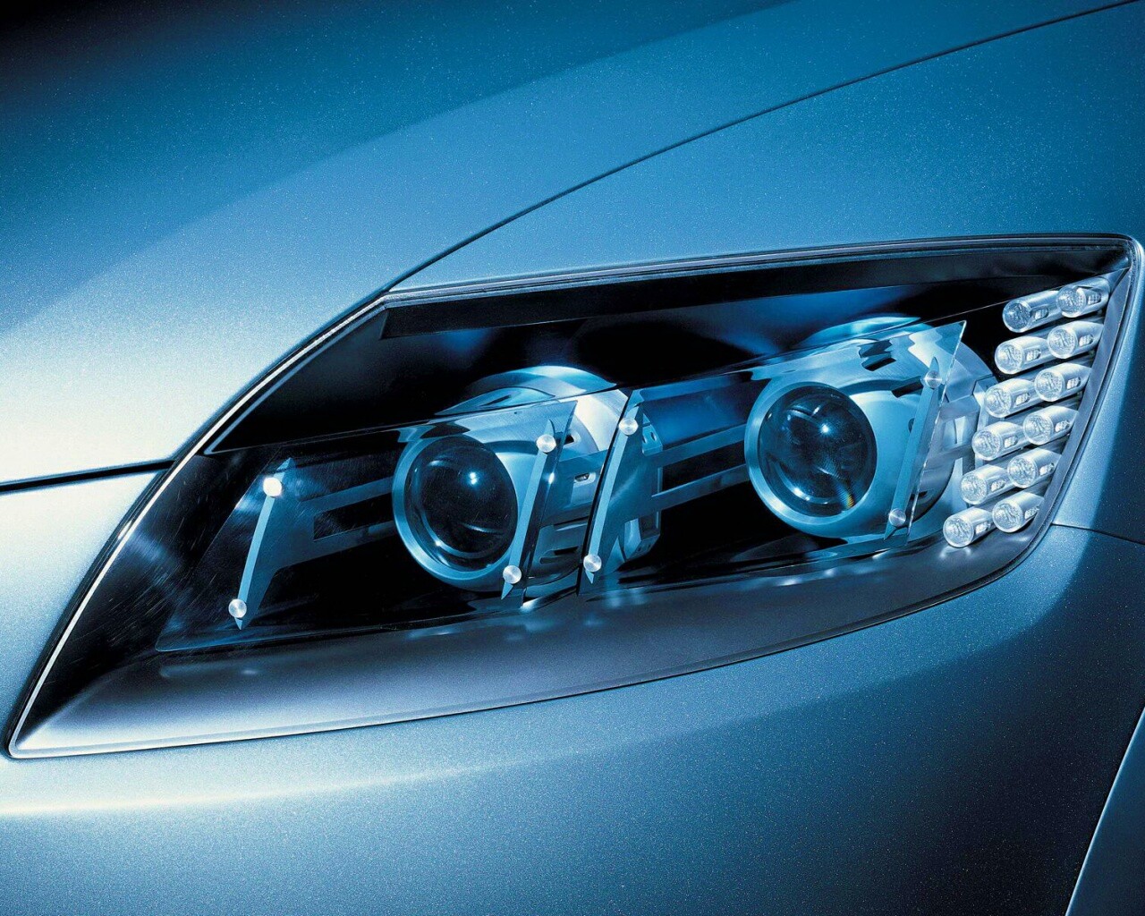 Глазастая фара обои