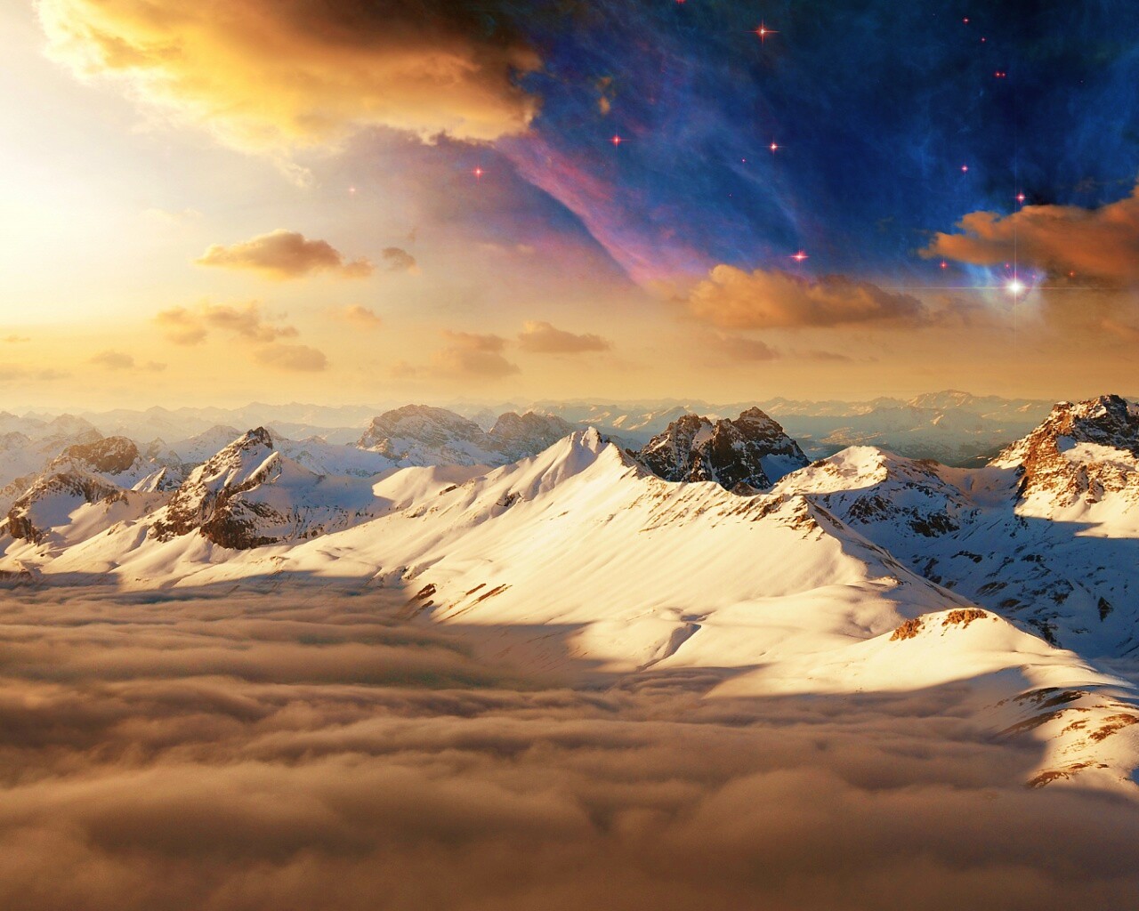 Горный хребет над облаками обои