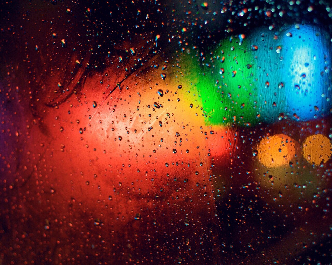 Огни за мокрым стеклом обои