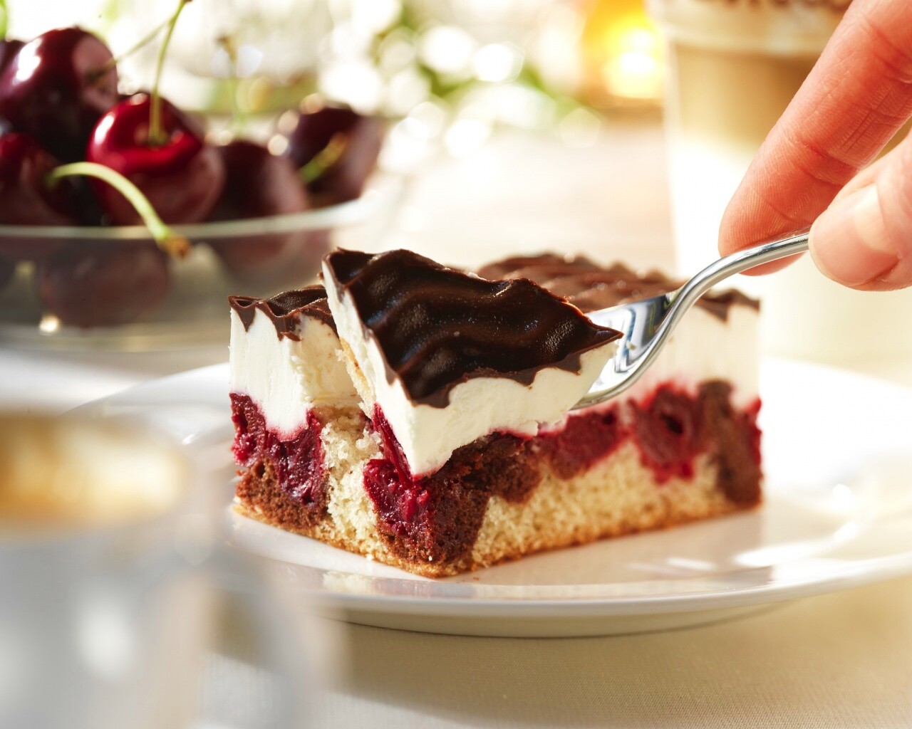 Вишневое пирожное обои