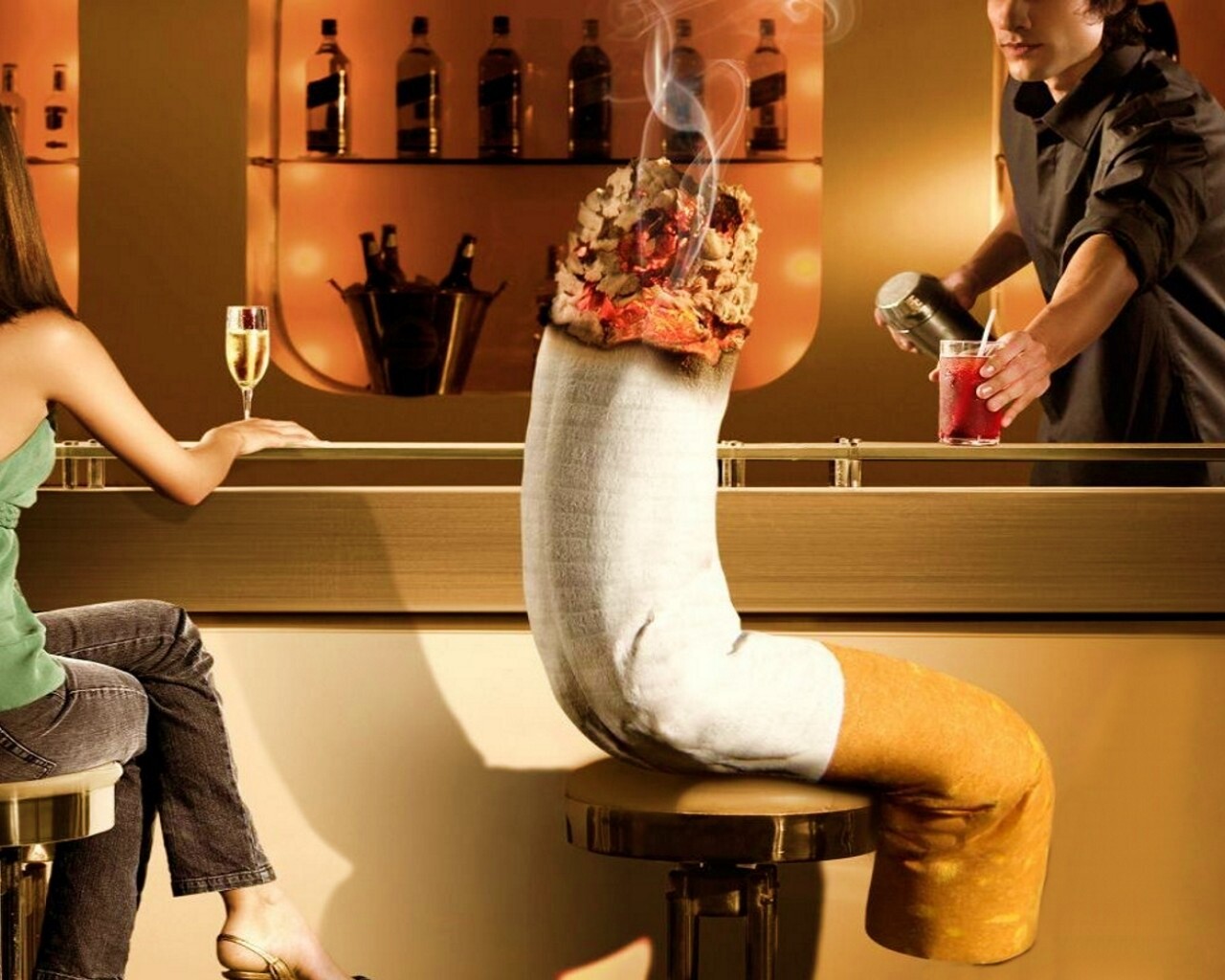 Сигарета в баре обои