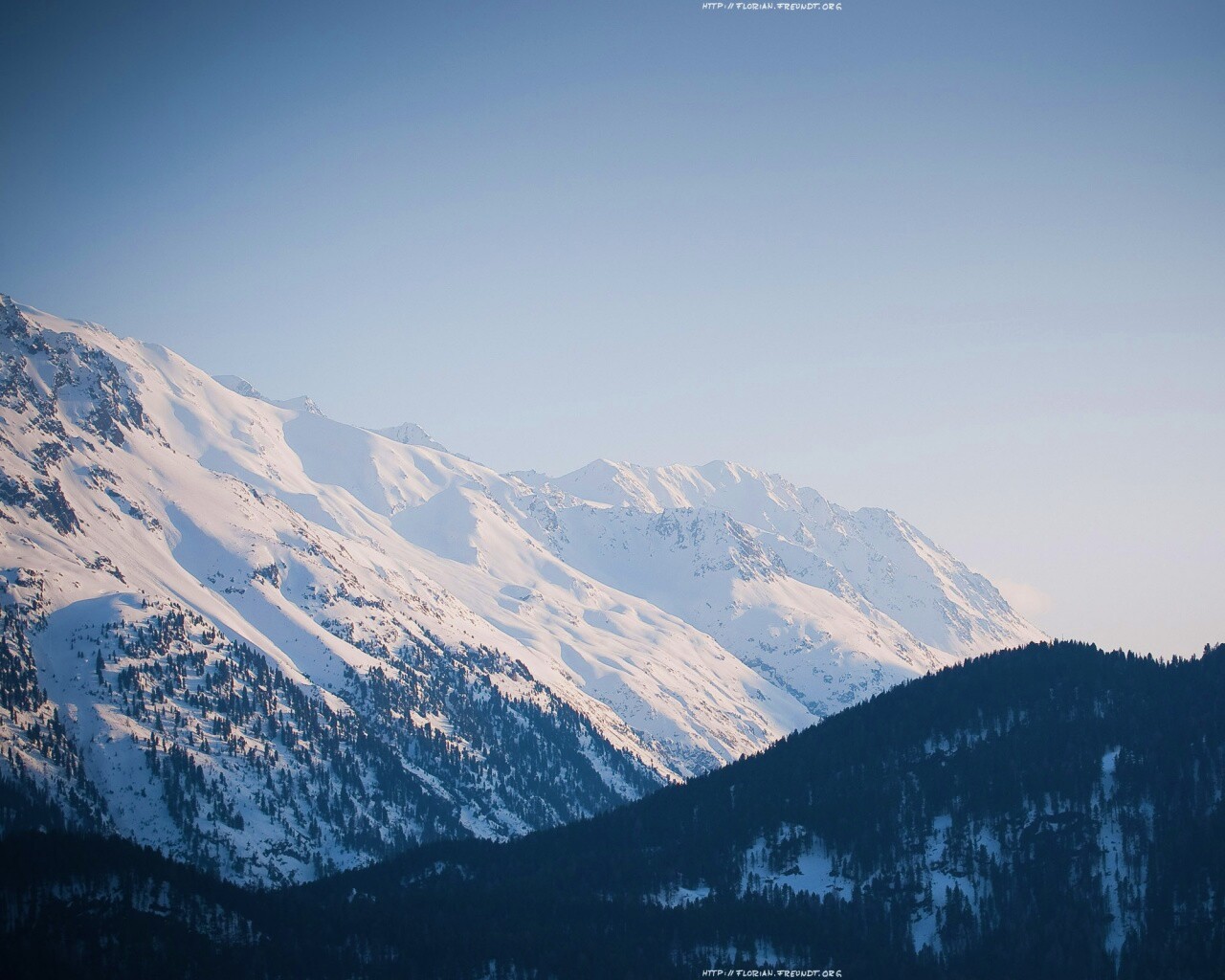 Горные вершины зимой обои