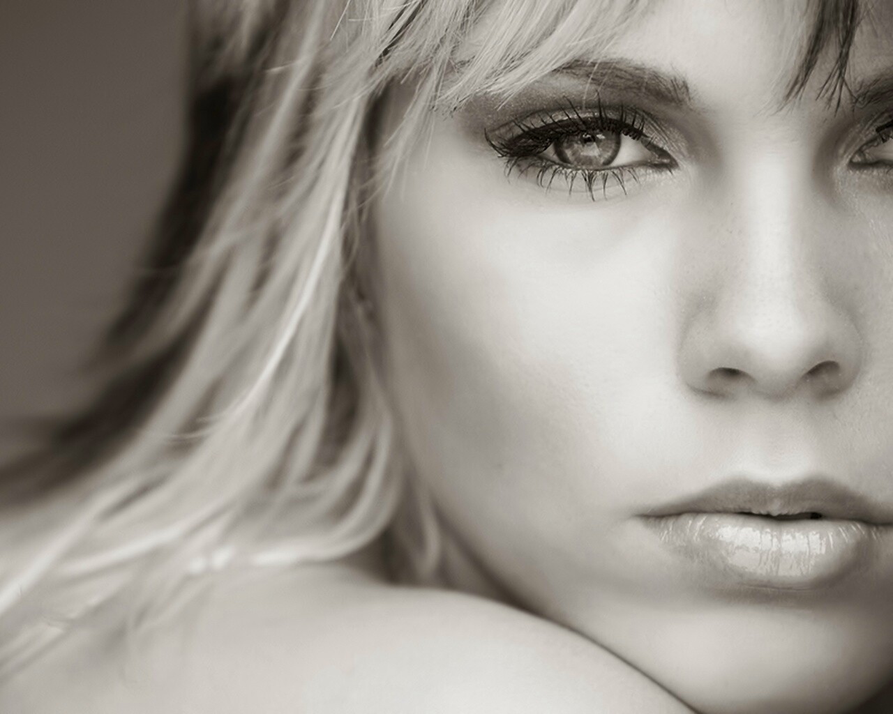 Черно-белое обои