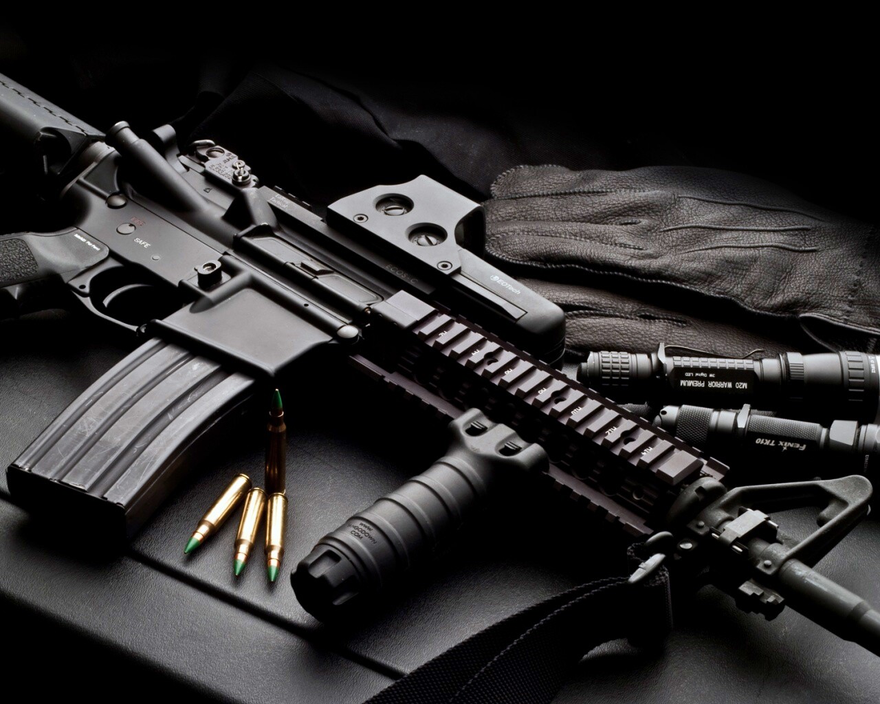 Черный автомат обои