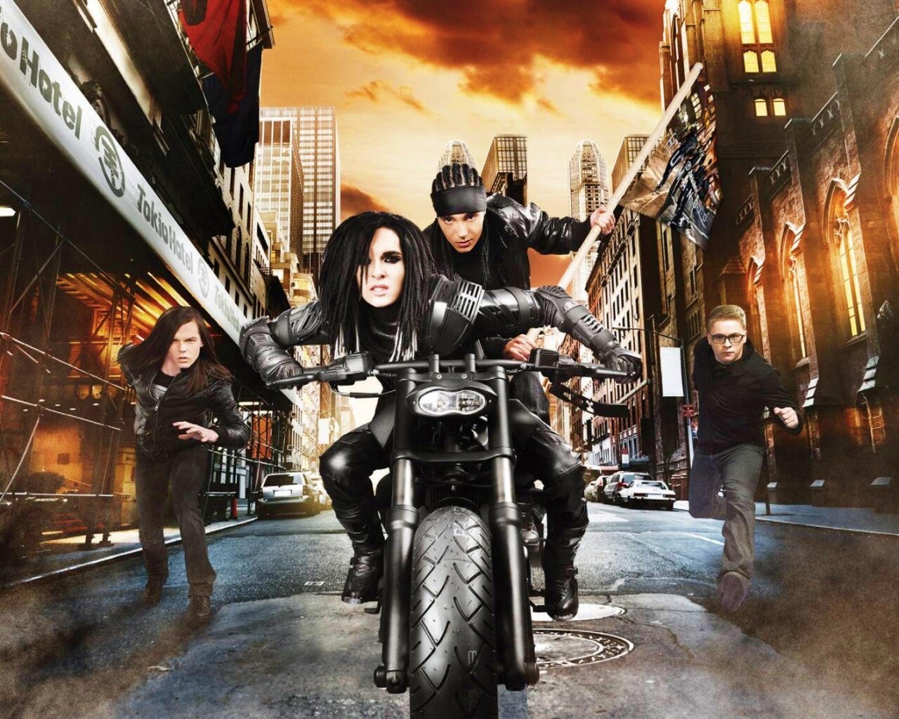 Tokio Hotel на мотоцикле обои