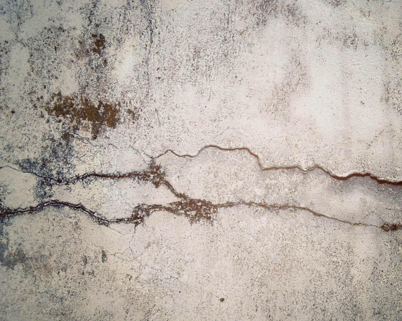 Растрескавшаяся стена обои