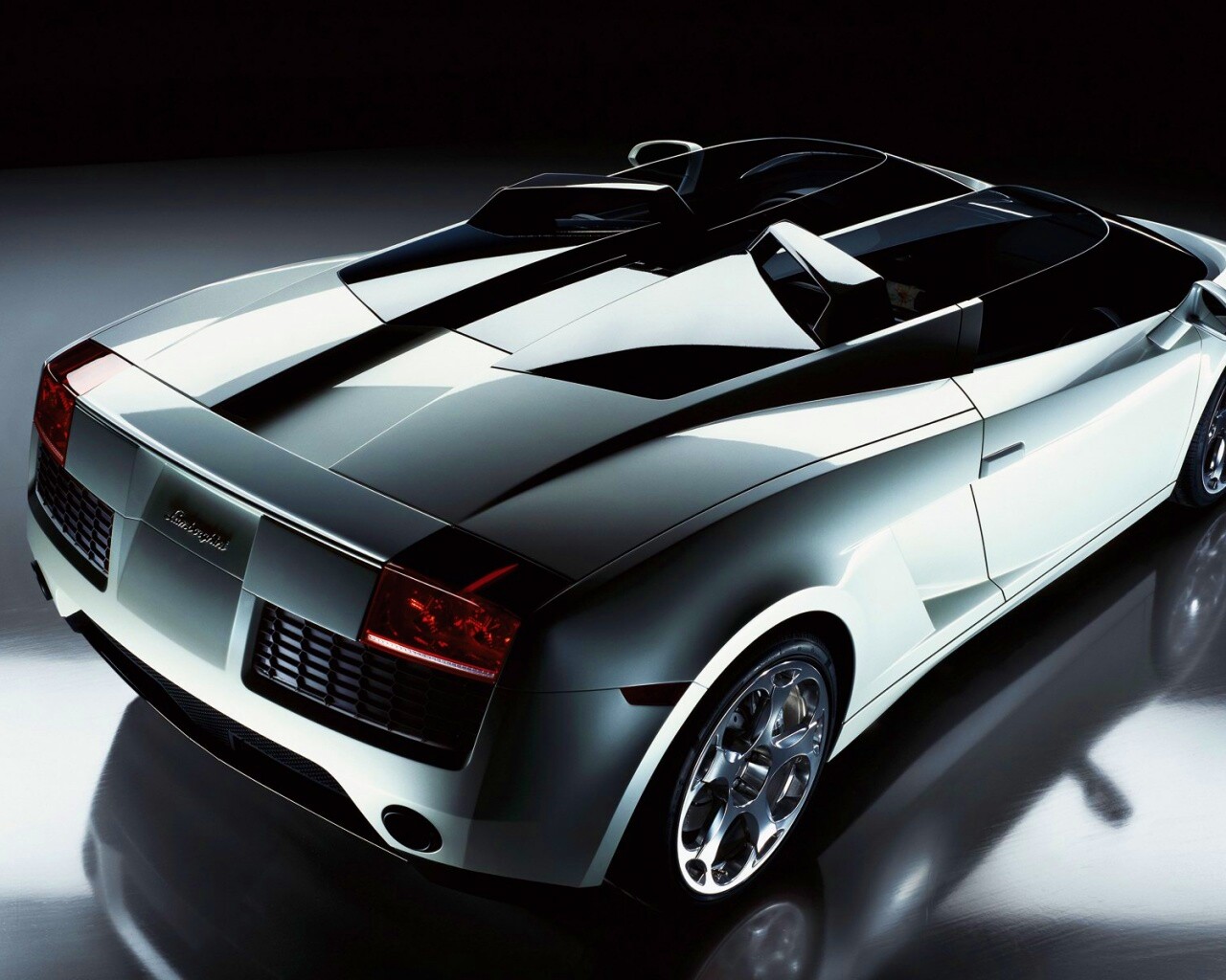 Светло-Серый Lamborghini (Сзади) обои