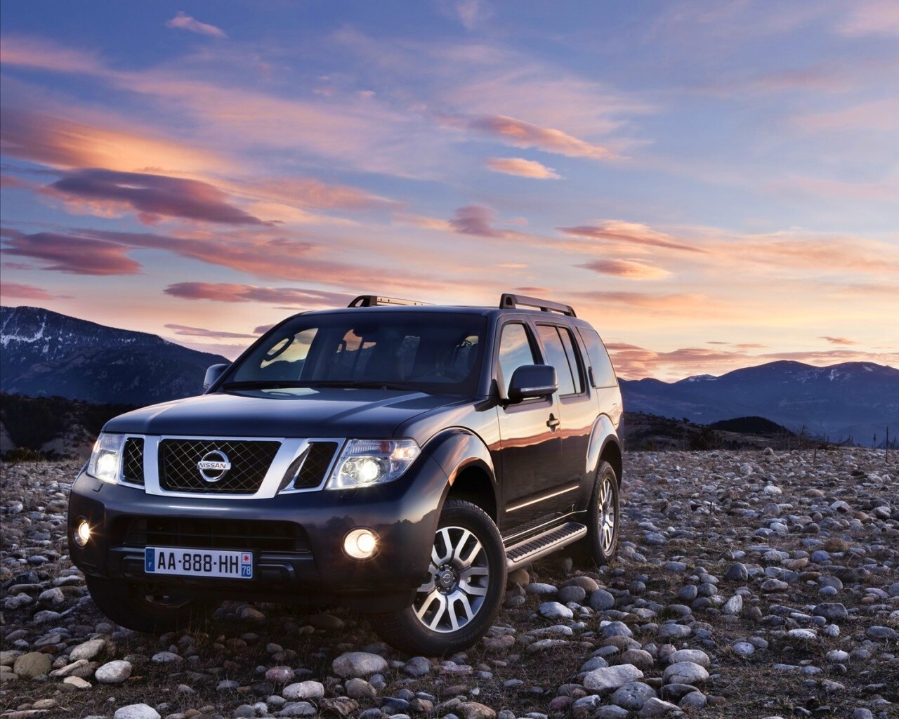 Nissan Pathfinder обои