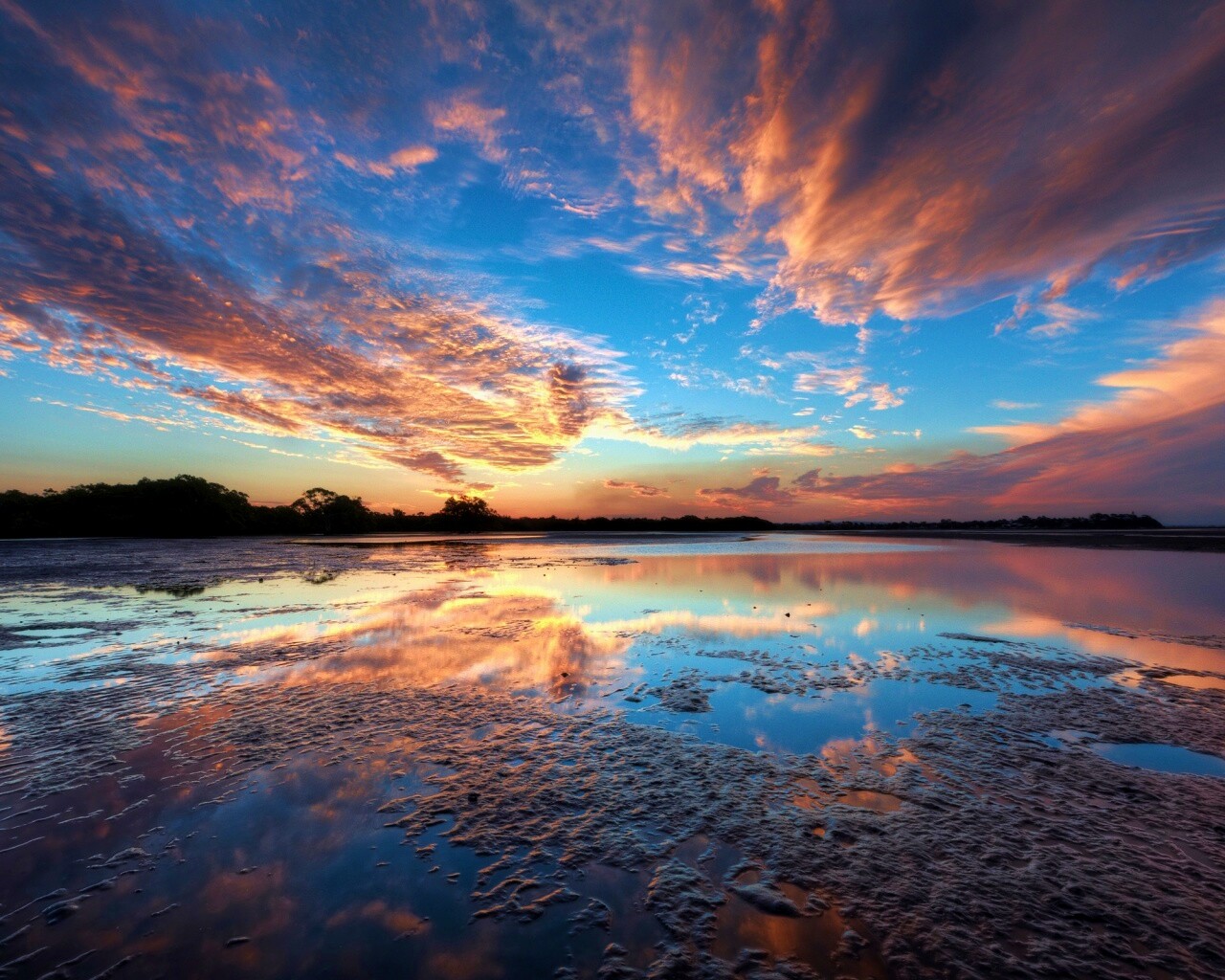 Дивный закат на озере обои