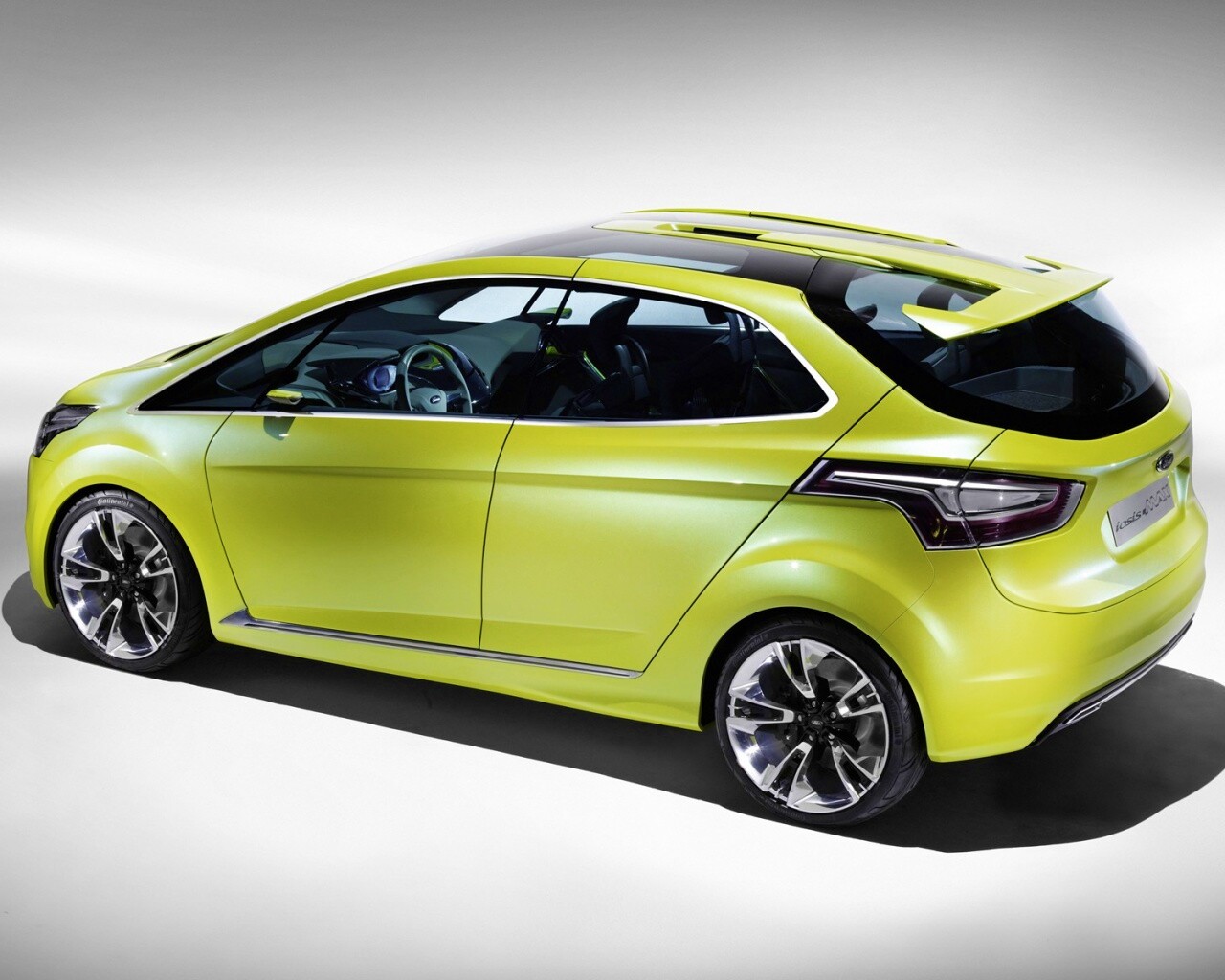 Субару хэтчбек обои