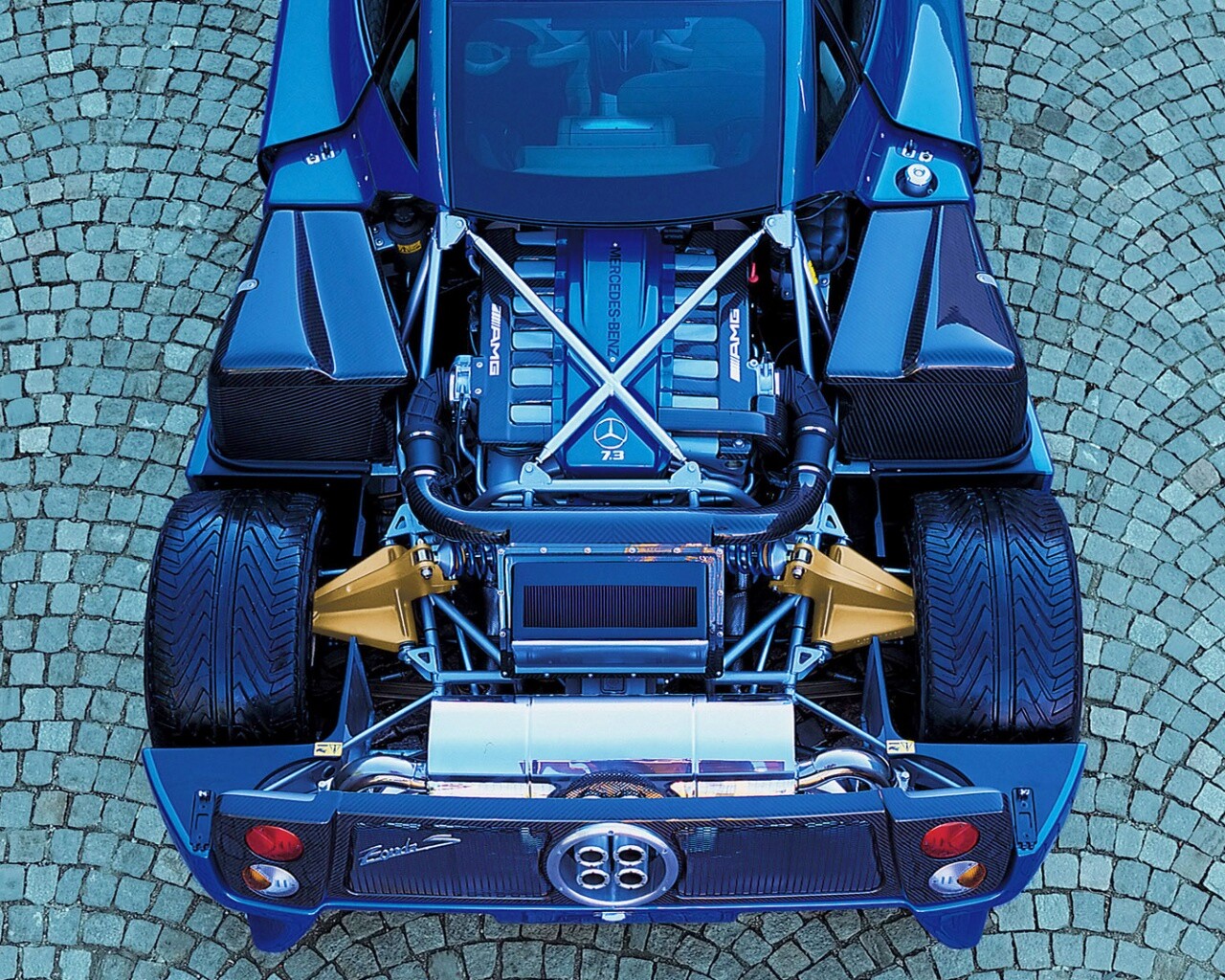 Двигатель Пагани обои