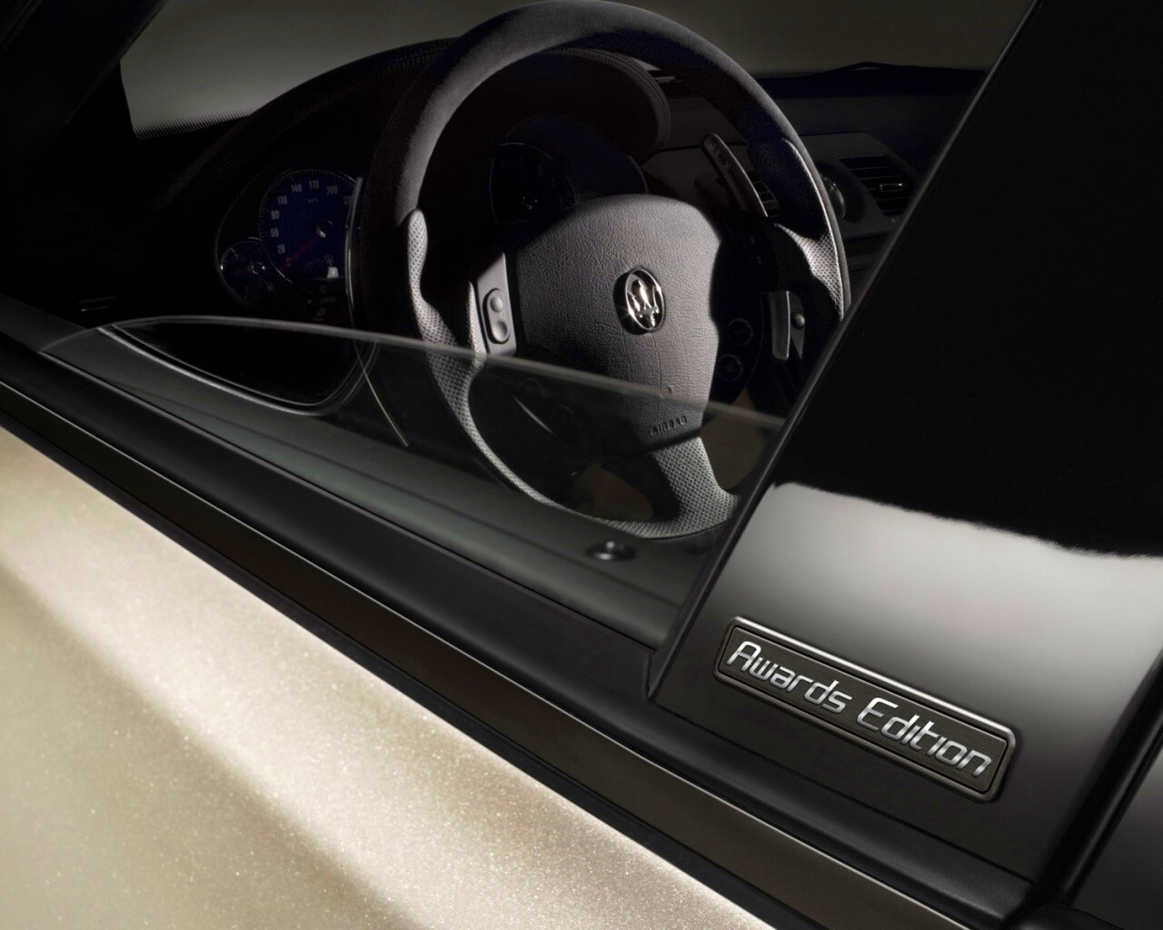 Борт maserati обои