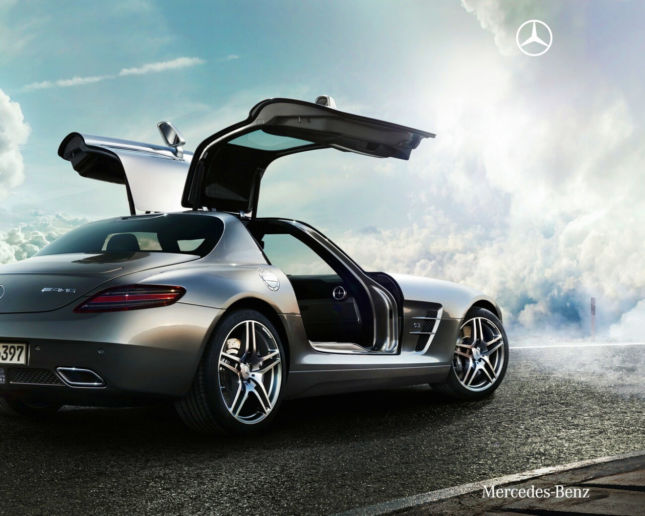 Mercedes Benz SLS обои