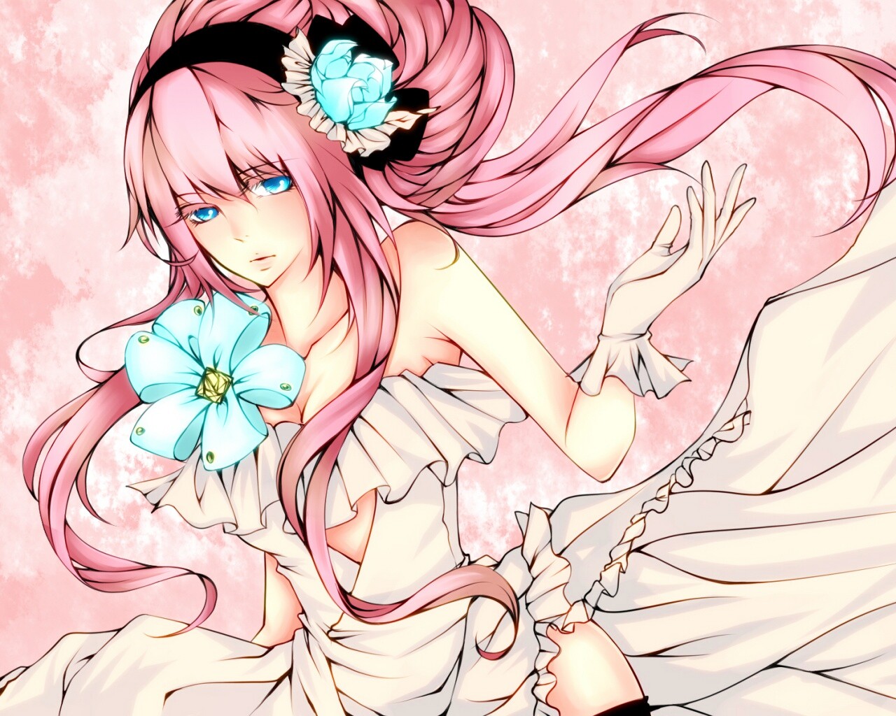 Розововолосый вокалоид обои