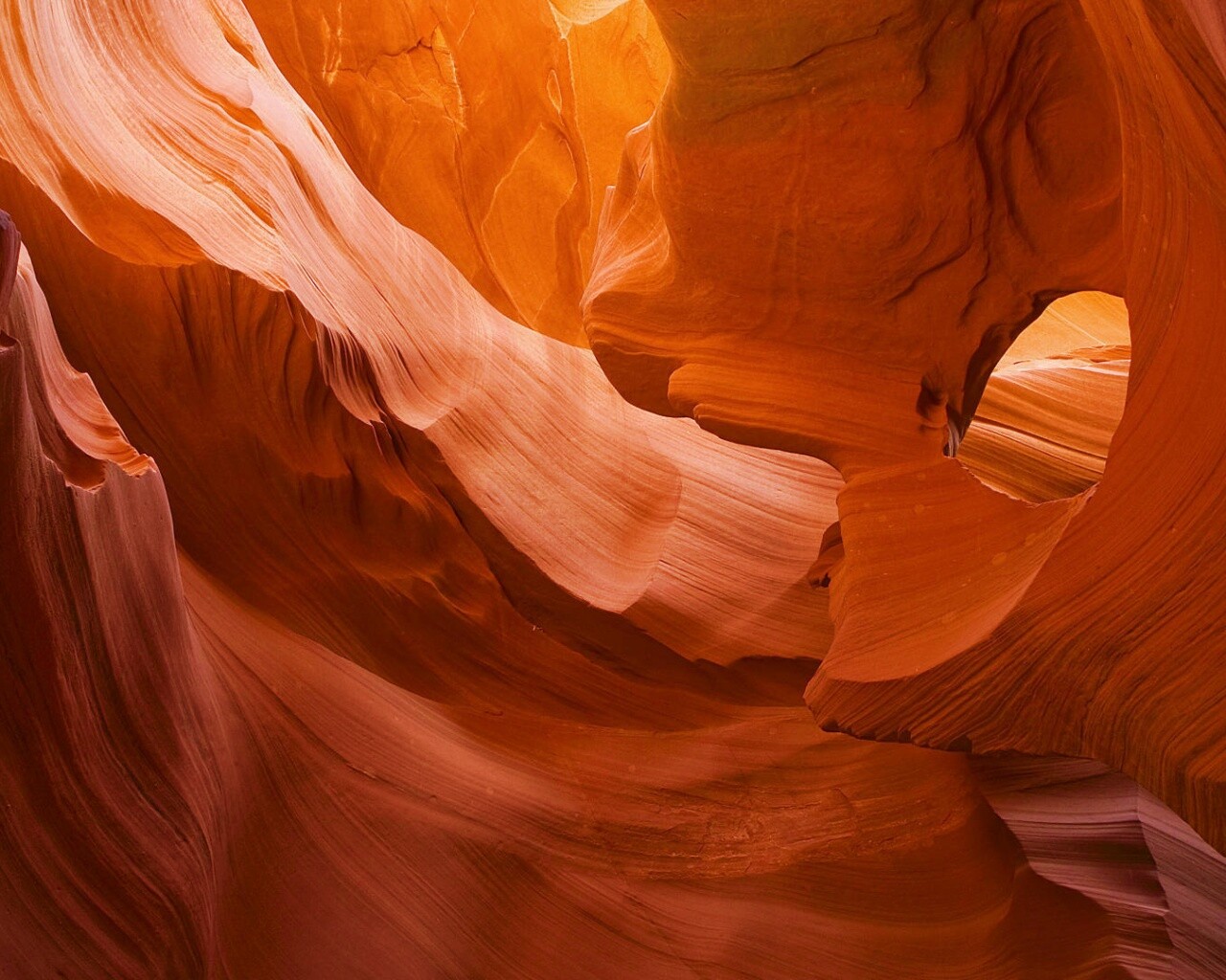 Оранжевая пещера обои